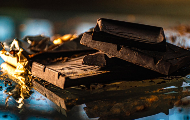 Homemade Chocolate Peanut Butter Crunch Bars