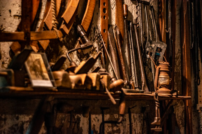 Forgotten Antique Tool: Its Surprising Use Explained