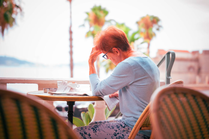 10 Early Signs of Dementia – Symptoms You Should Never Ignore